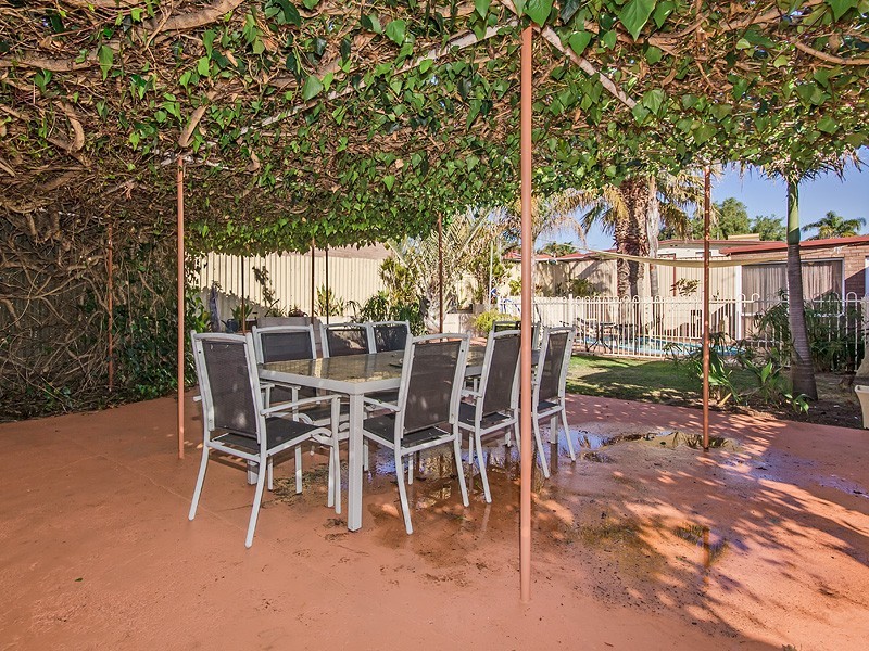 38 Preston Road, Parmelia WA 6167