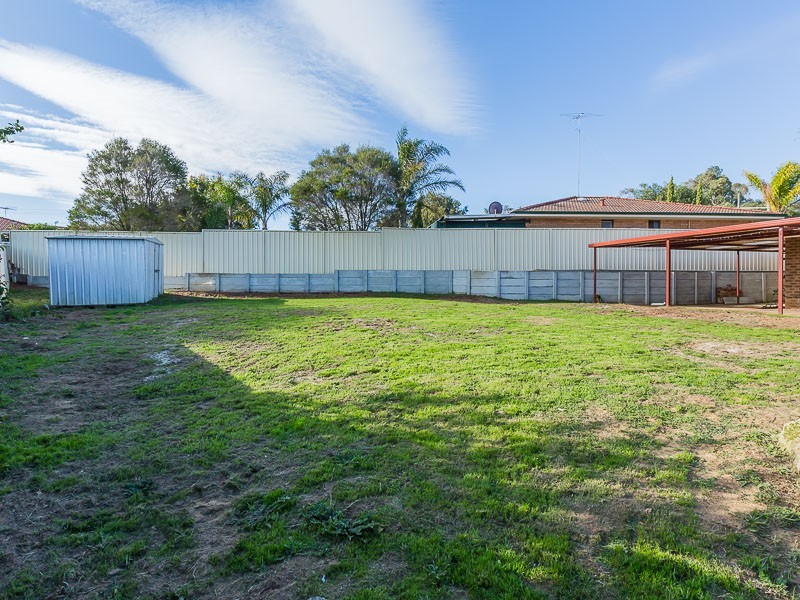 5 Eliot Close, Parmelia WA 6167