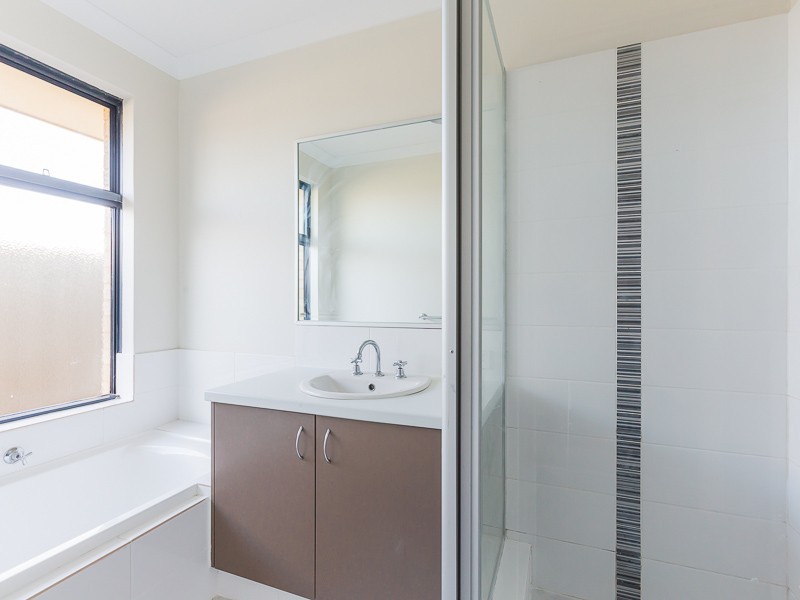 19 Oatlands Vista, Wellard WA 6170