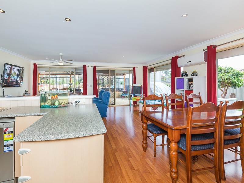 14 Garrett Corner, Parmelia WA 6167