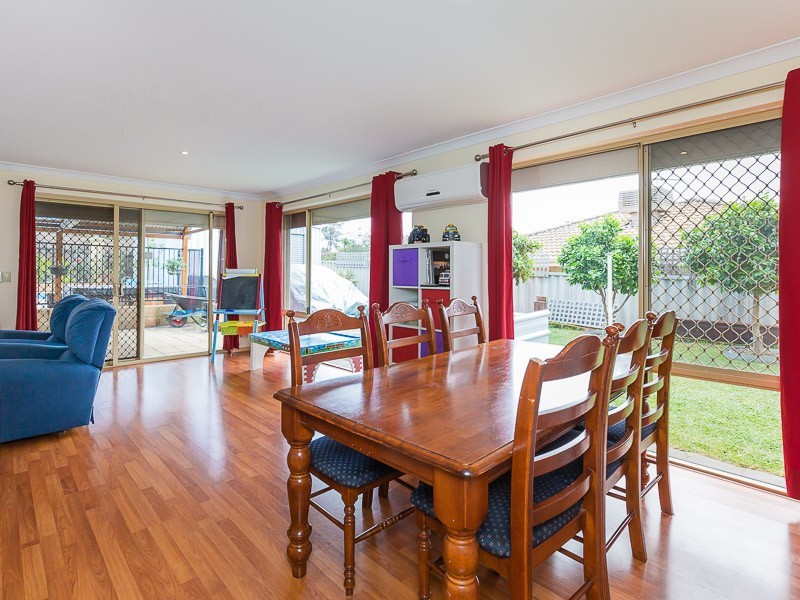 14 Garrett Corner, Parmelia WA 6167