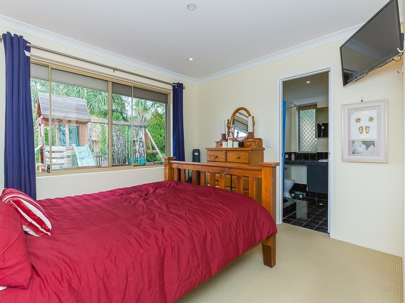 14 Garrett Corner, Parmelia WA 6167
