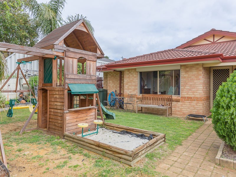 14 Garrett Corner, Parmelia WA 6167