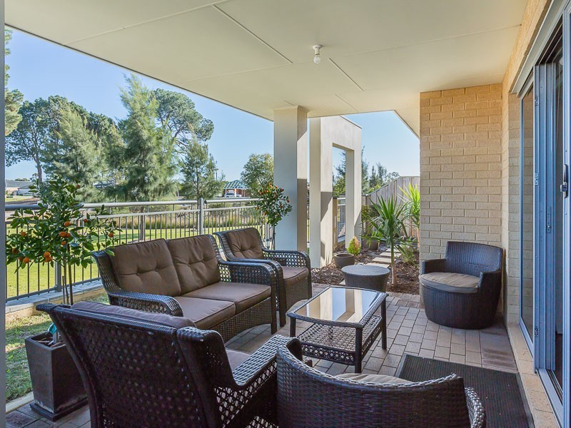 16 Topaz Lane, Wellard WA 6170