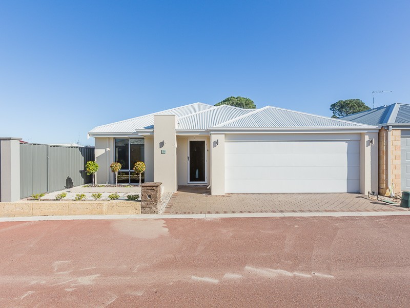 16 Topaz Lane, Wellard WA 6170