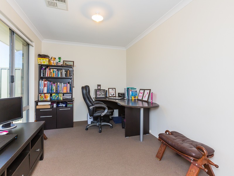 16 Topaz Lane, Wellard WA 6170