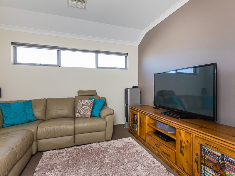 16 Topaz Lane, Wellard WA 6170