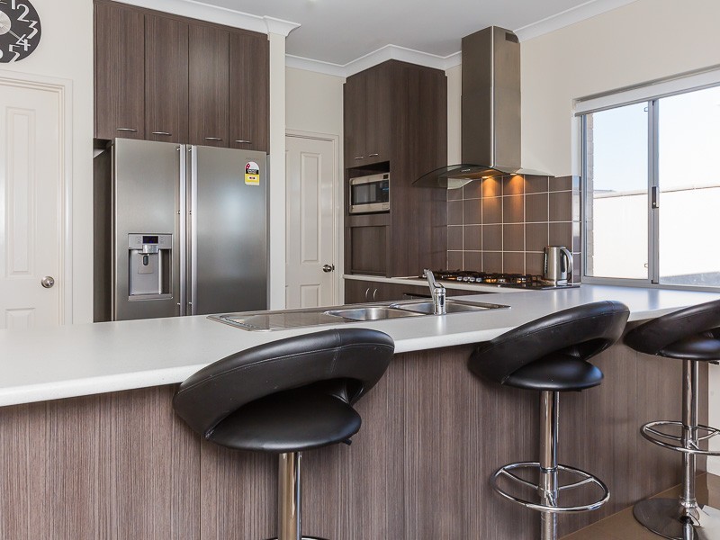 16 Topaz Lane, Wellard WA 6170