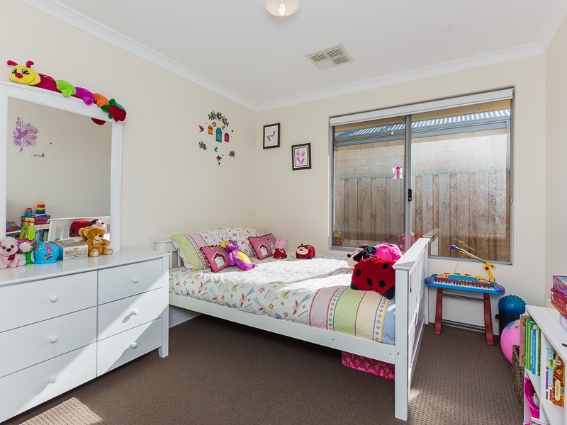 16 Topaz Lane, Wellard WA 6170