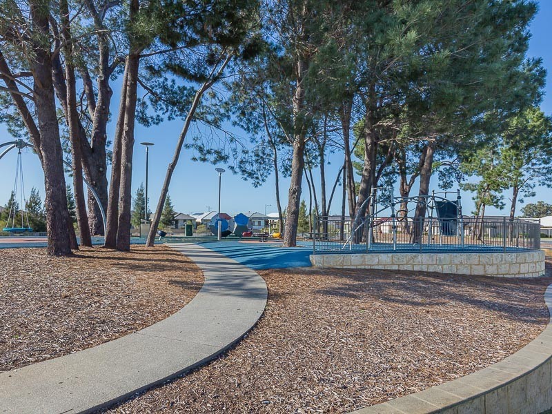 16 Topaz Lane, Wellard WA 6170