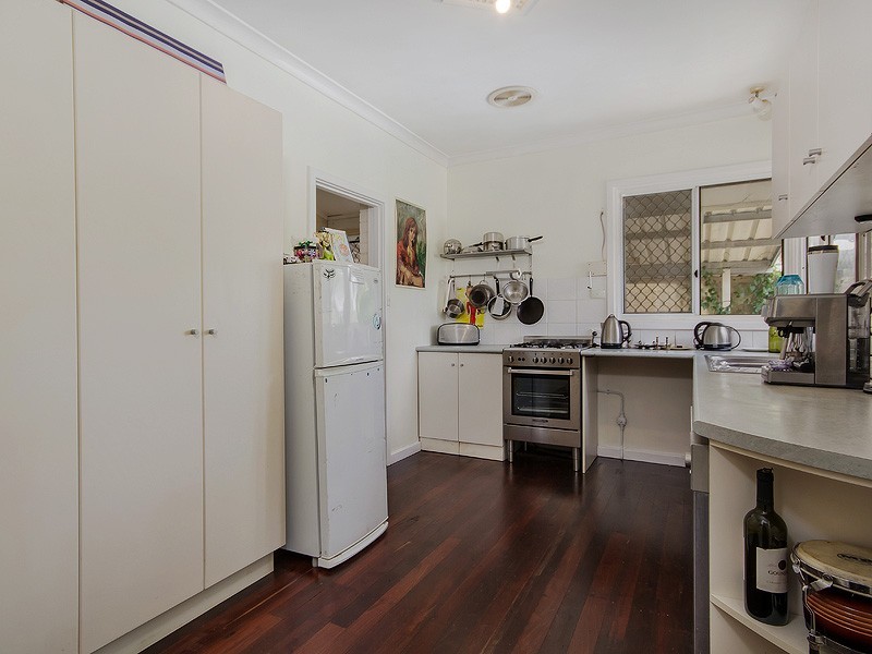 21 Hennessy Avenue, Orelia WA 6167