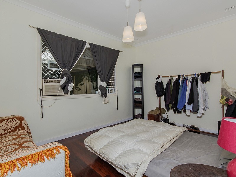 21 Hennessy Avenue, Orelia WA 6167