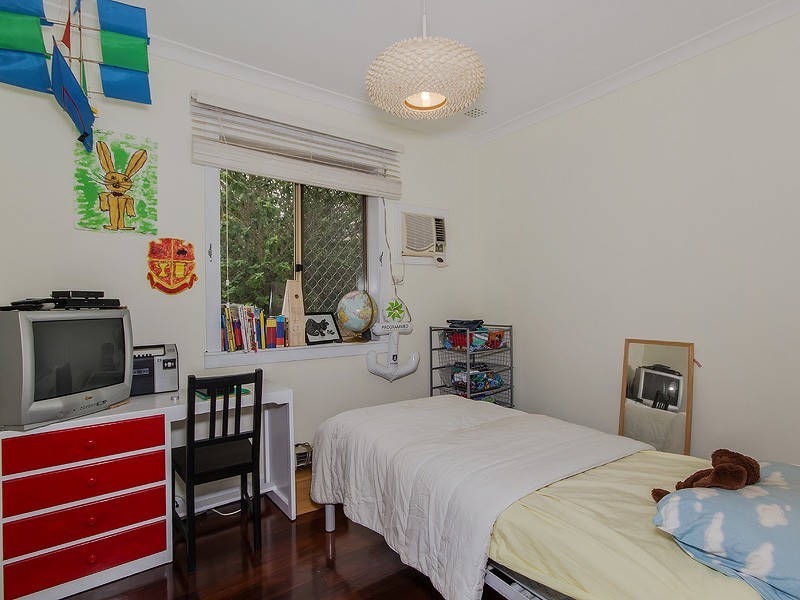 21 Hennessy Avenue, Orelia WA 6167