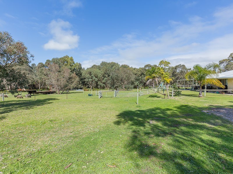 147 Banksia Road, Wellard WA 6170