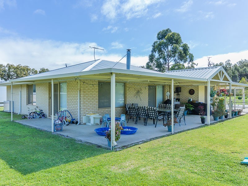 147 Banksia Road, Wellard WA 6170