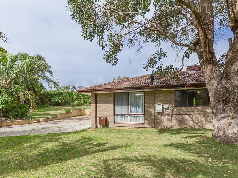 6 Camfield Loop, Parmelia WA 6167