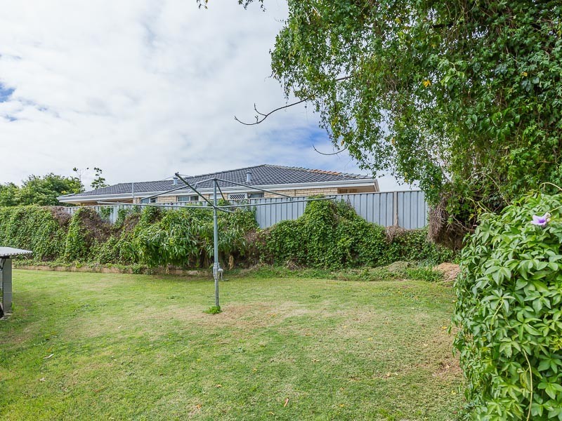 6 Camfield Loop, Parmelia WA 6167
