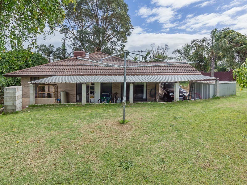6 Camfield Loop, Parmelia WA 6167