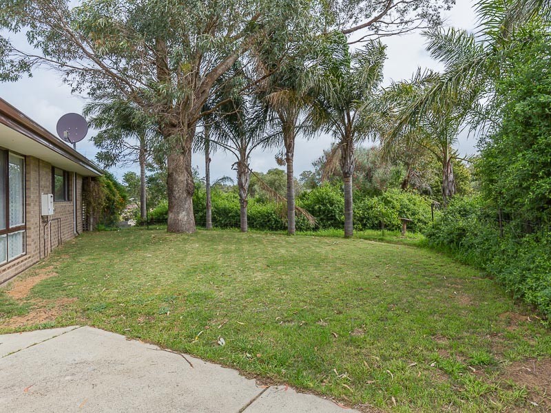 6 Camfield Loop, Parmelia WA 6167