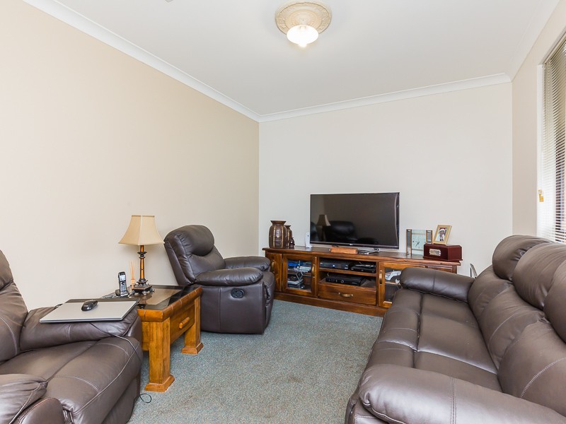 6 Parmelia Avenue, Parmelia WA 6167