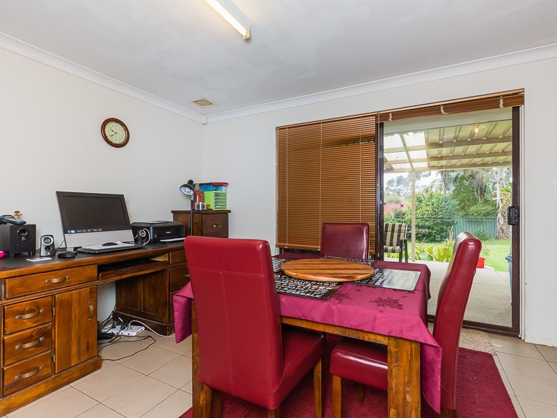 6 Parmelia Avenue, Parmelia WA 6167