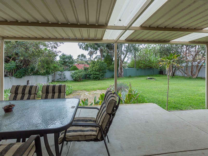 6 Parmelia Avenue, Parmelia WA 6167