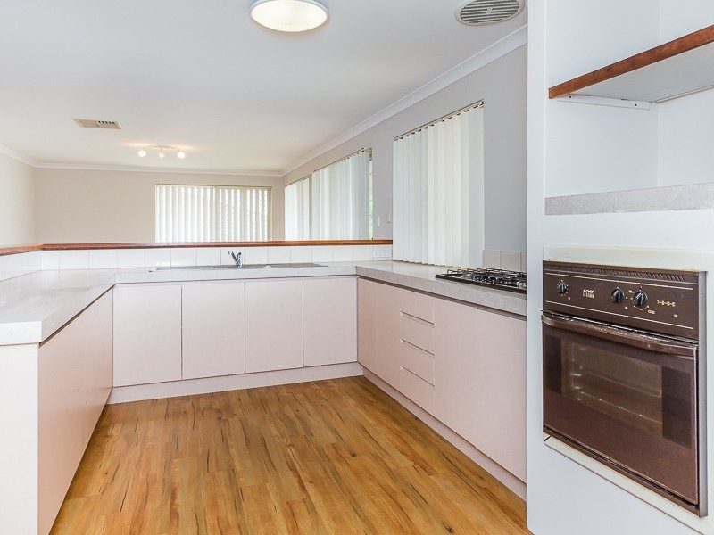 8 Catalpa Crescent, South Lake WA 6164