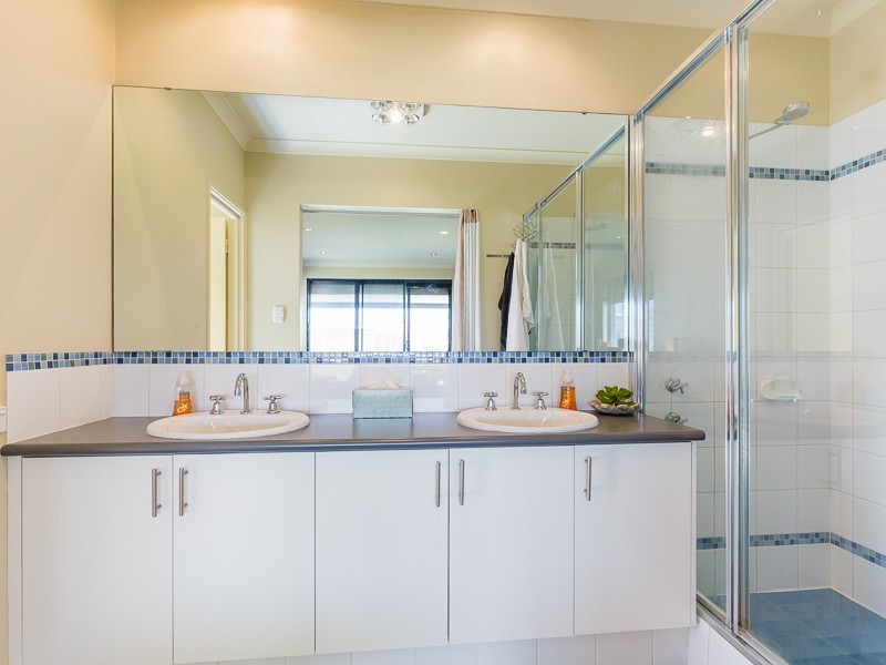 6 Rewell Vista, Bertram WA 6167