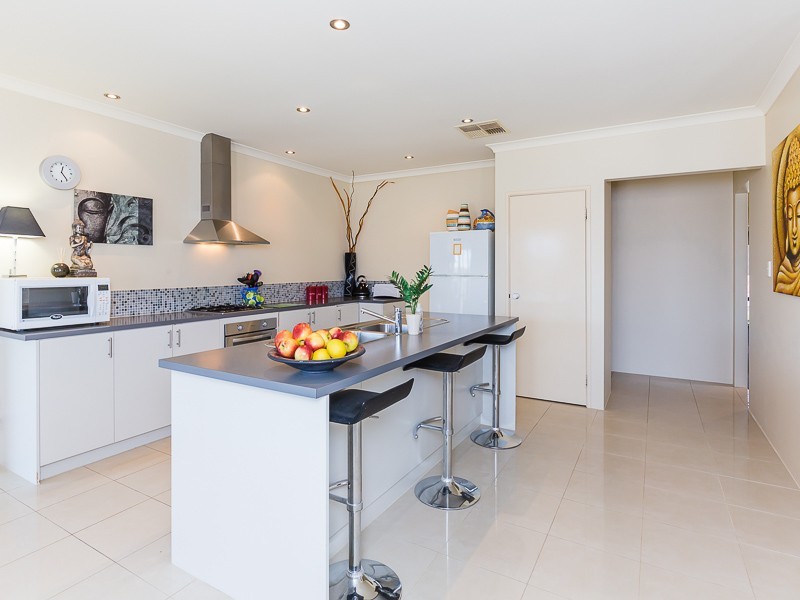 6 Rewell Vista, Bertram WA 6167