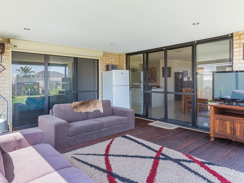 6 Rewell Vista, Bertram WA 6167