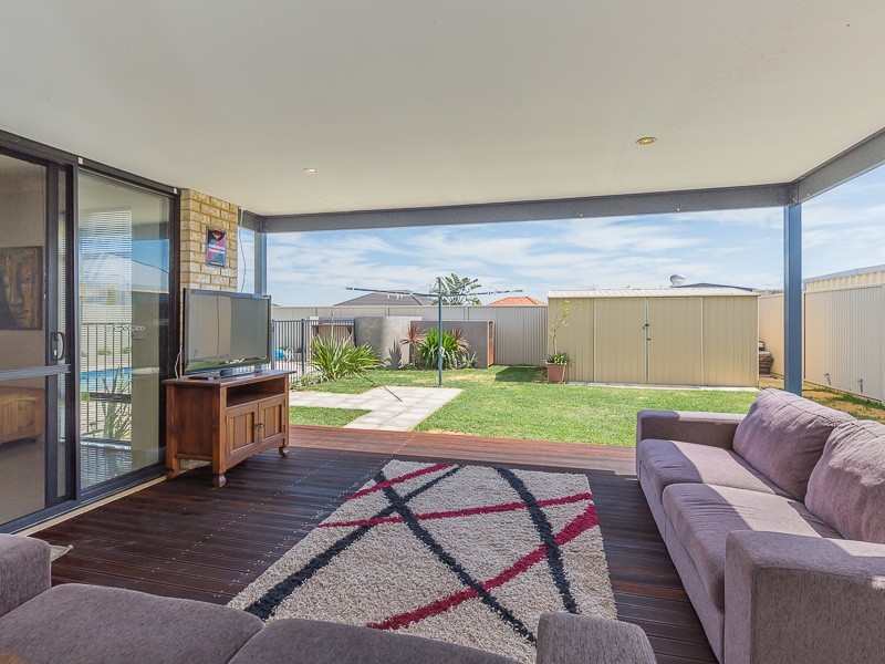 6 Rewell Vista, Bertram WA 6167