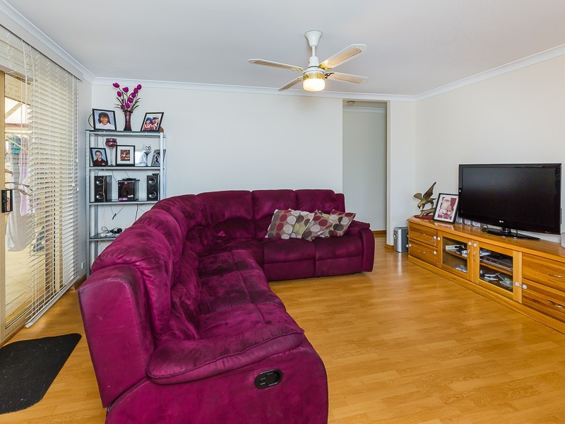 15 Brignell Gardens, Parmelia WA 6167