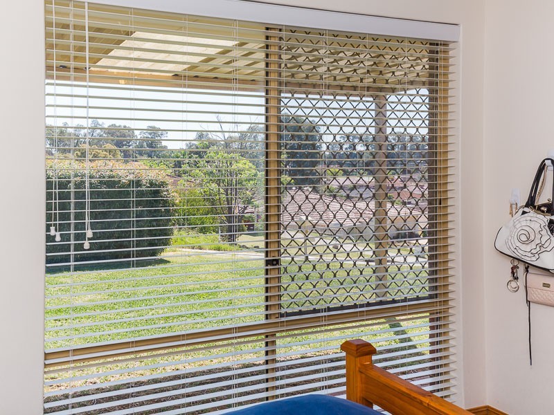 15 Brignell Gardens, Parmelia WA 6167