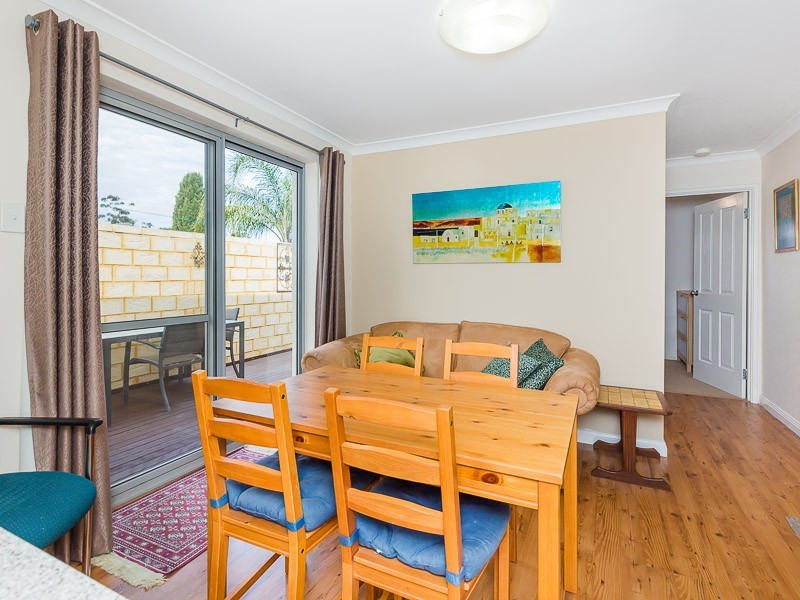 15 Brookes Way, Calista WA 6167