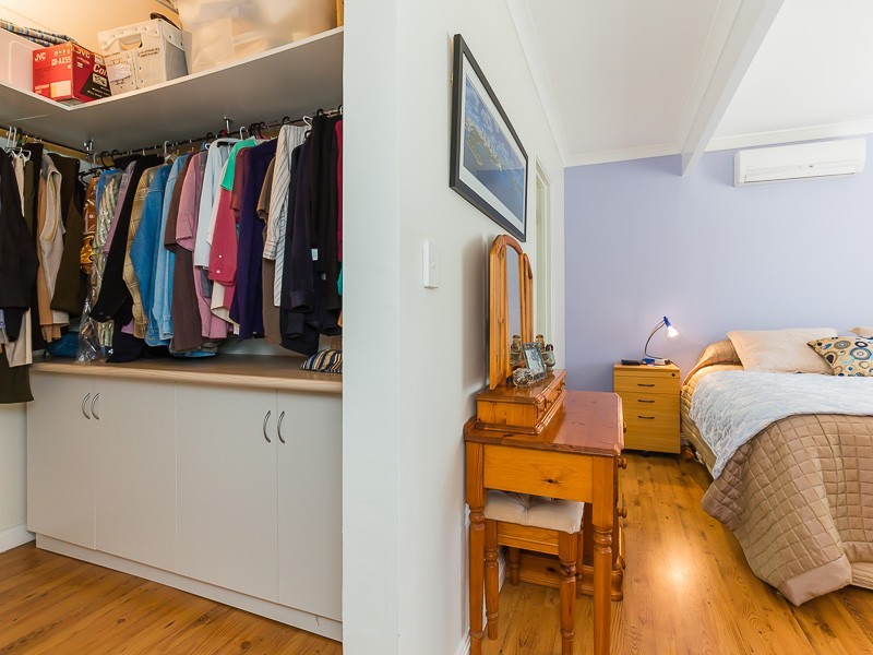15 Brookes Way, Calista WA 6167