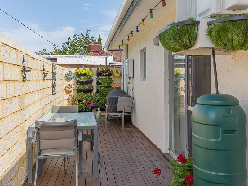 15 Brookes Way, Calista WA 6167