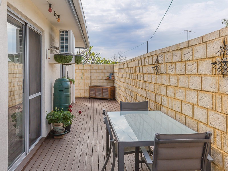 15 Brookes Way, Calista WA 6167