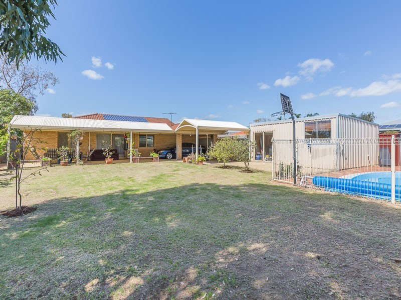 1 Werloo Court, Leda WA 6170