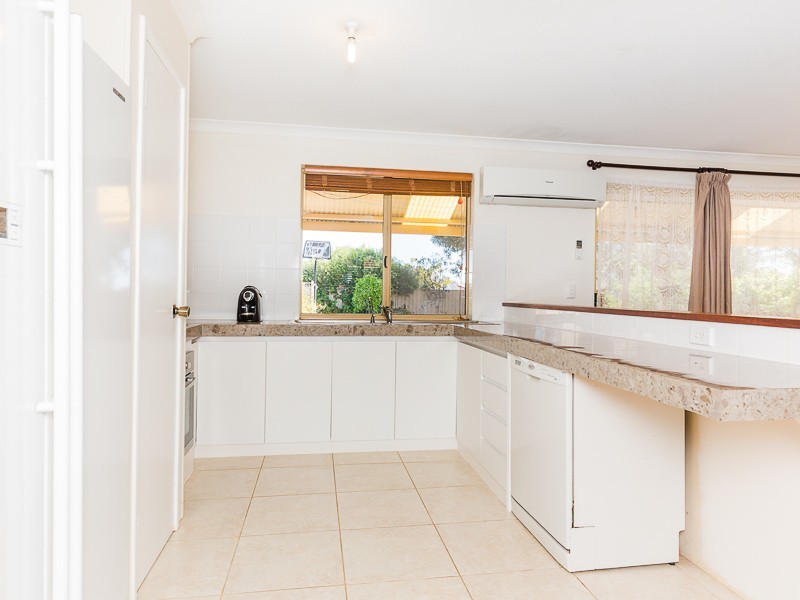 1 Werloo Court, Leda WA 6170