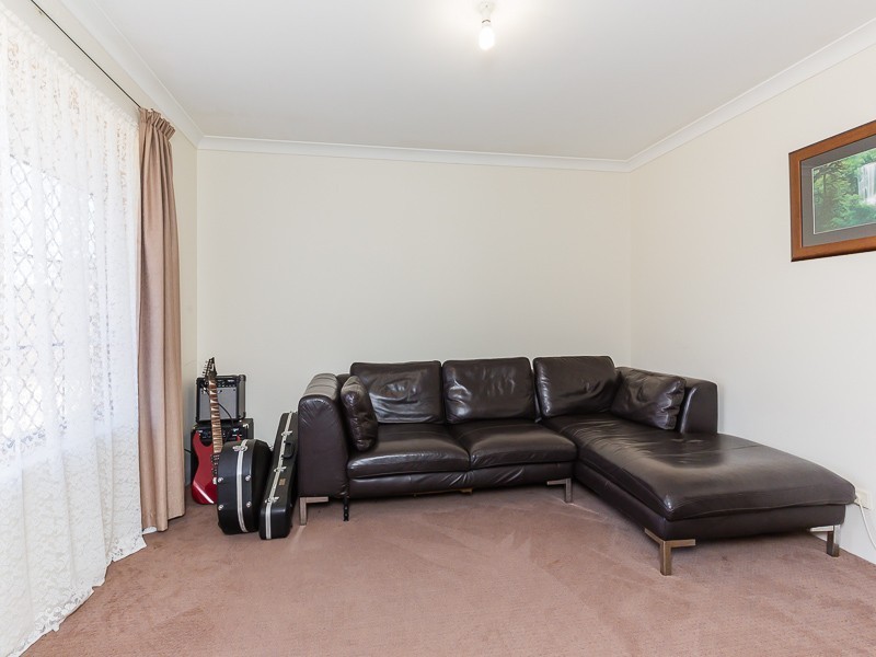 1 Werloo Court, Leda WA 6170