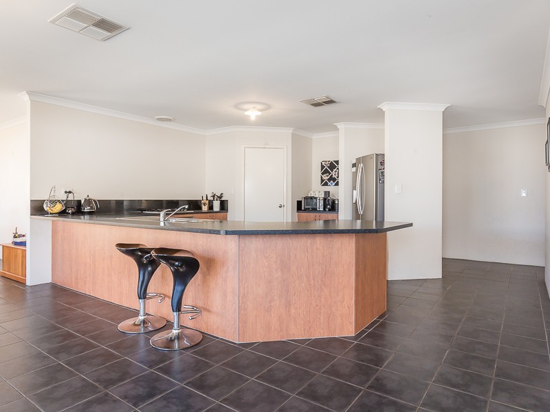 10 Silverline Bend, Bertram WA 6167