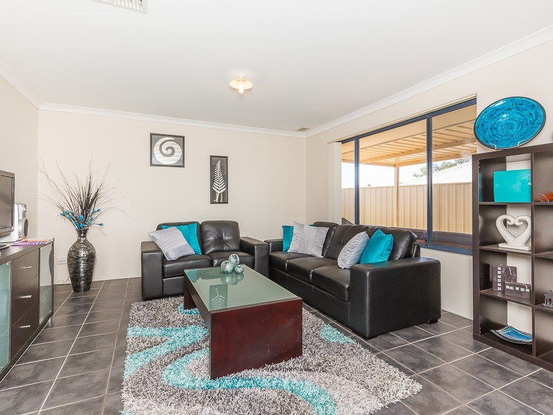 10 Silverline Bend, Bertram WA 6167