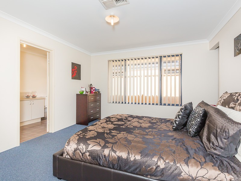 10 Silverline Bend, Bertram WA 6167