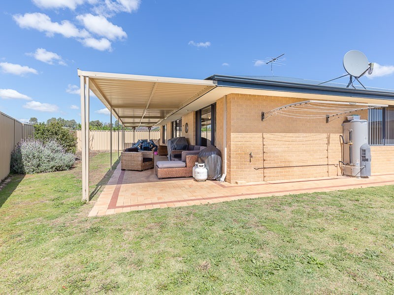 10 Silverline Bend, Bertram WA 6167