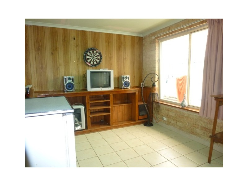 18 Edmund Way, Calista WA 6167