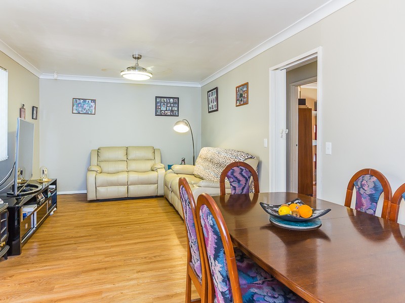 11 Berrett Place, Parmelia WA 6167