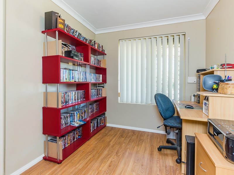 11 Berrett Place, Parmelia WA 6167