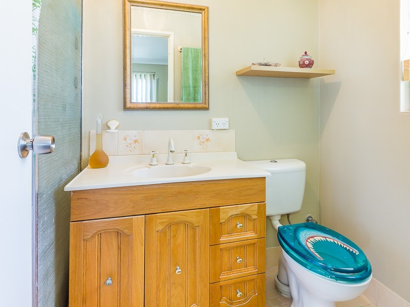 11 Berrett Place, Parmelia WA 6167