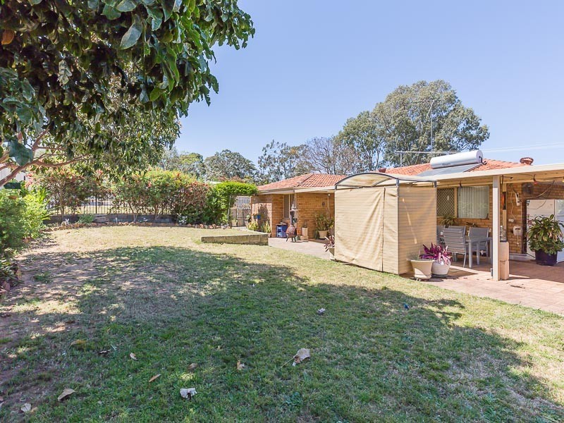 11 Berrett Place, Parmelia WA 6167