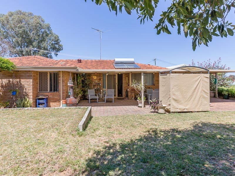 11 Berrett Place, Parmelia WA 6167